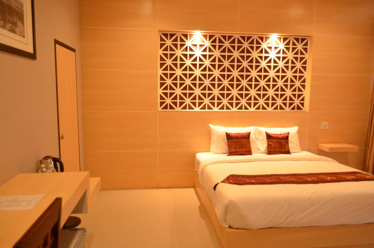 Thatluangview Hotel Vientiane Esterno foto