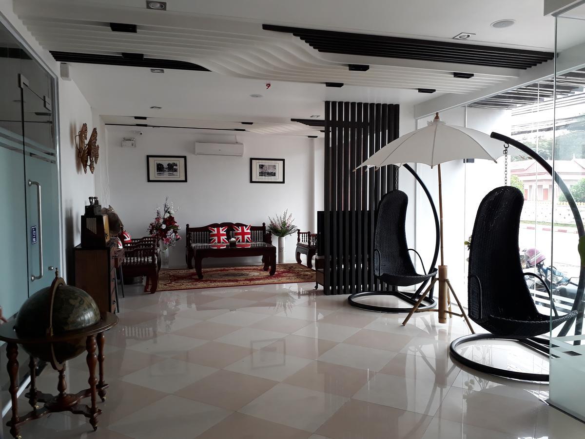 Thatluangview Hotel Vientiane Esterno foto