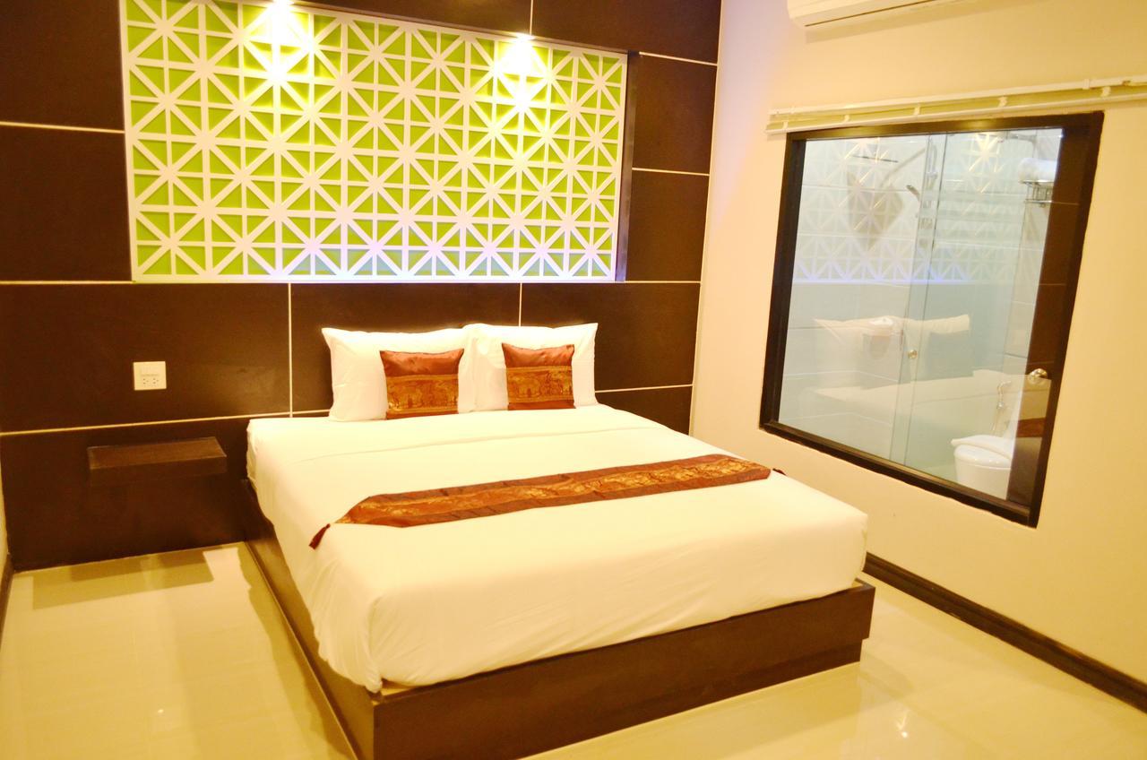 Thatluangview Hotel Vientiane Esterno foto